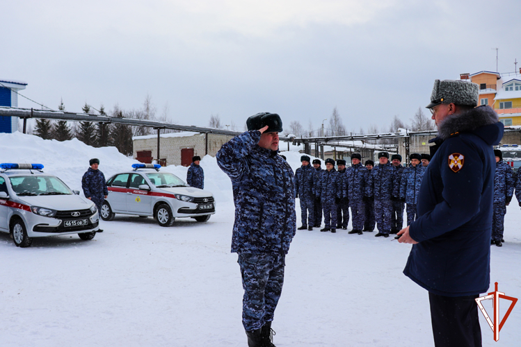 Росгвардейцам вручили ключи от новых служебных автомобилей в Марий Эл