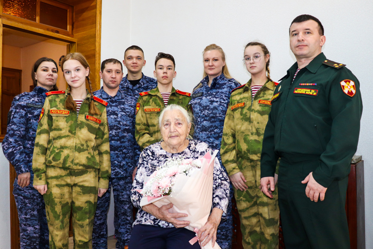 Росгвардейцы навестили жителей блокадного Ленинграда в Йошкар-Оле