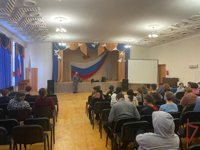 Росгвардия провела памятные мероприятия к 80-летию снятия блокады Ленинграда на Урале