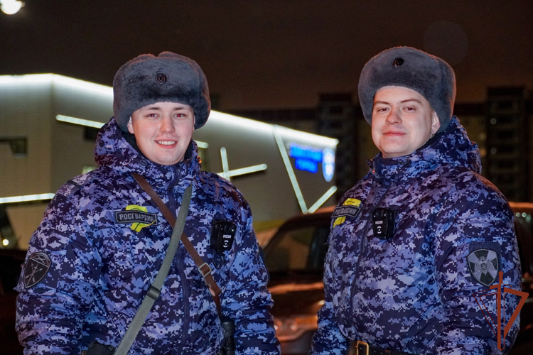 Безопасность матча КХЛ в Санкт-Петербурге обеспечили росгвардейцы