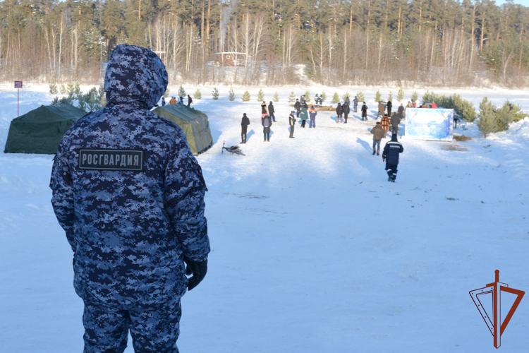 Во время празднования Крещения Господня на Урале правопорядок обеспечили сотрудники Росгвардии