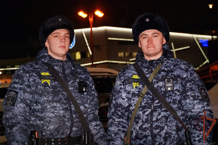 Безопасность матча КХЛ в Санкт-Петербурге обеспечили росгвардейцы