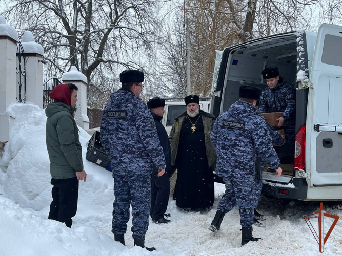Росгвардейцы организовали сбор гуманитарной помощи в Подмосковье для бойцов в районе проведения СВО