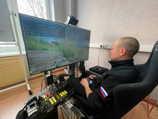В Центре подготовки операторов и техников БПЛА Росгвардии показали применение дронов в различных условиях