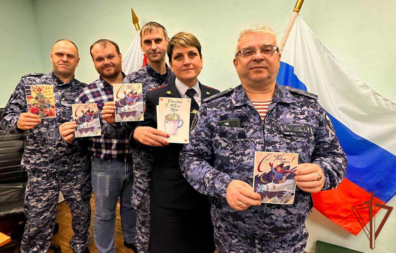 Бойцов Росгвардии на Урале поздравили представители Общероссийского движения детей и молодёжи «Движение Первых»