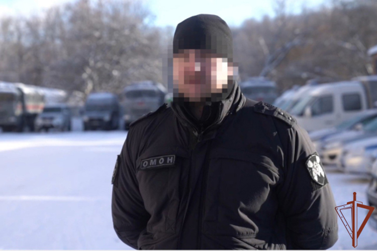 В Росгвардии помогли оставшейся без жилья в результате пожара многодетной семье сотрудника ведомства