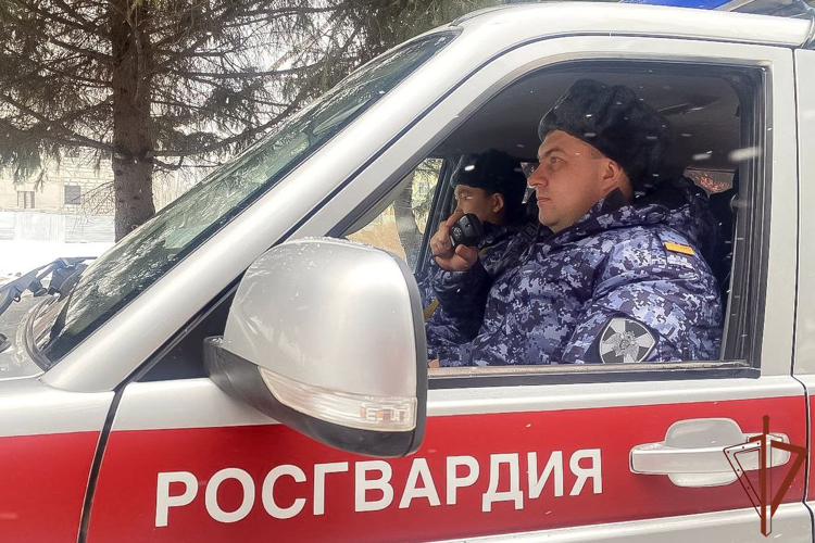 Росгвардейцы помогли мужчине с приступом эпилепсии в Республике Алтай 