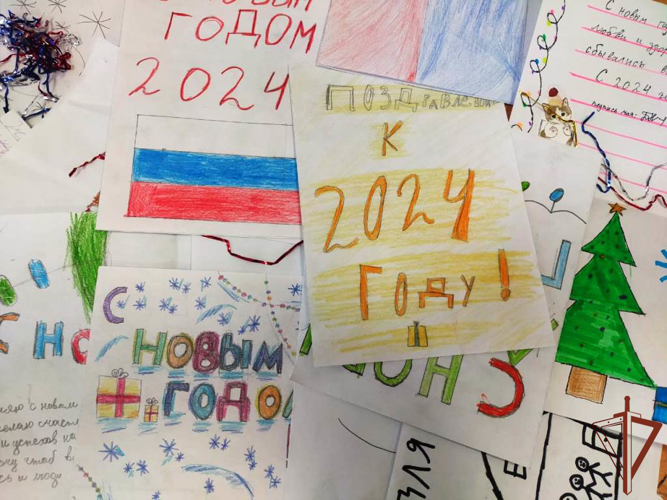 Бойцы спецподразделения Росгвардии – участники СВО поздравили тюменских школьников с Новым годом и Рождеством