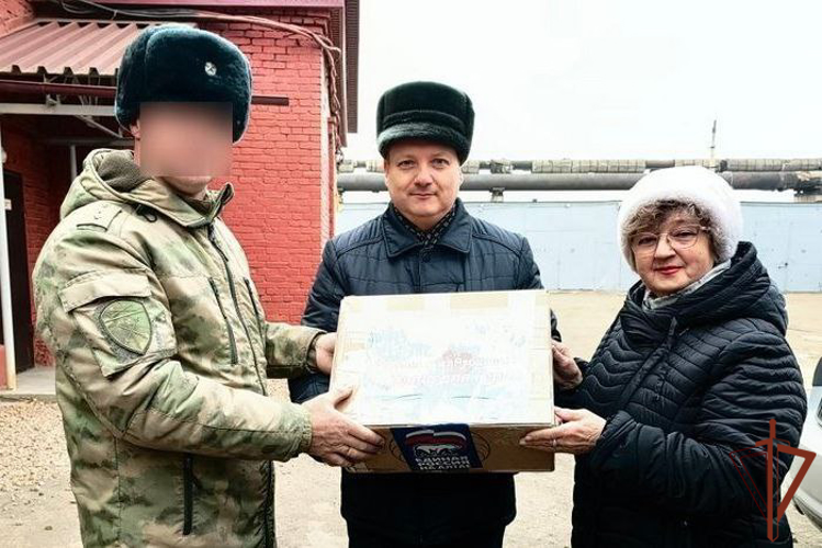 Жители Алтайского края передали новогодние подарки росгвардейцам в район СВО