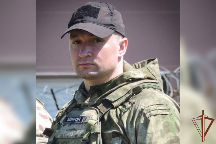 Орден Мужества геройски погибшего на СВО росгвардейца передали на хранение его родителям  в Хакасии