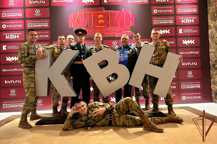 Курсанты Новосибирского военного института Росгвардии стали участниками 35-го Международного фестиваля «КиВиН 2024»