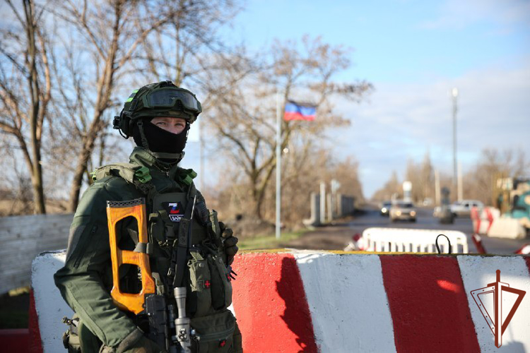 Более 65 тысяч автомашин досмотрели росгвардейцы на контрольно-пропускных пунктах в ДНР (видео)