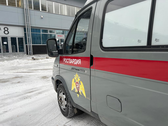 Росгвардия обеспечила охрану правопорядка на матче Континентальной хоккейной лиги в Екатеринбурге