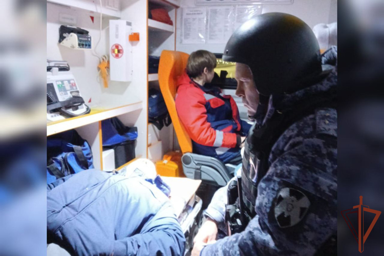 Росгвардейцы более 20 раз выезжали на помощь омским медикам в период новогодних праздников