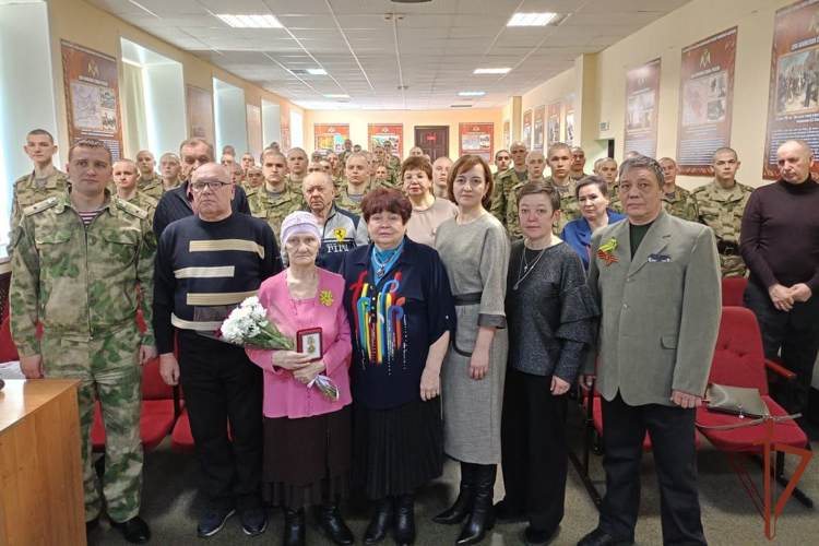 В преддверии 80-летия полного снятия блокады Ленинграда мероприятия проходят в Сибирском округе Росгвардии