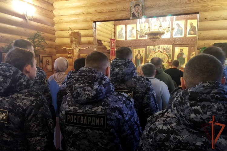 Росгвардия обеспечила правопорядок во время празднования Крещения Господня в Сибири