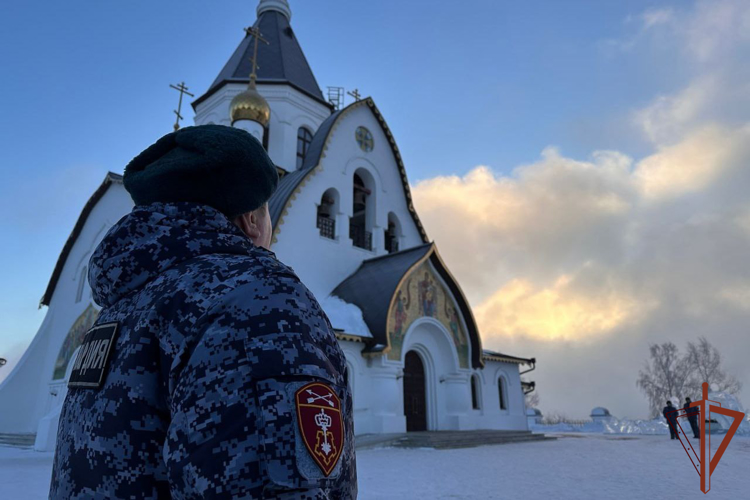 Росгвардия обеспечила правопорядок во время празднования Крещения Господня в Сибири