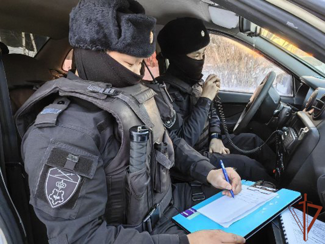 Росгвардейцы в Якутии спасли замерзающего человека