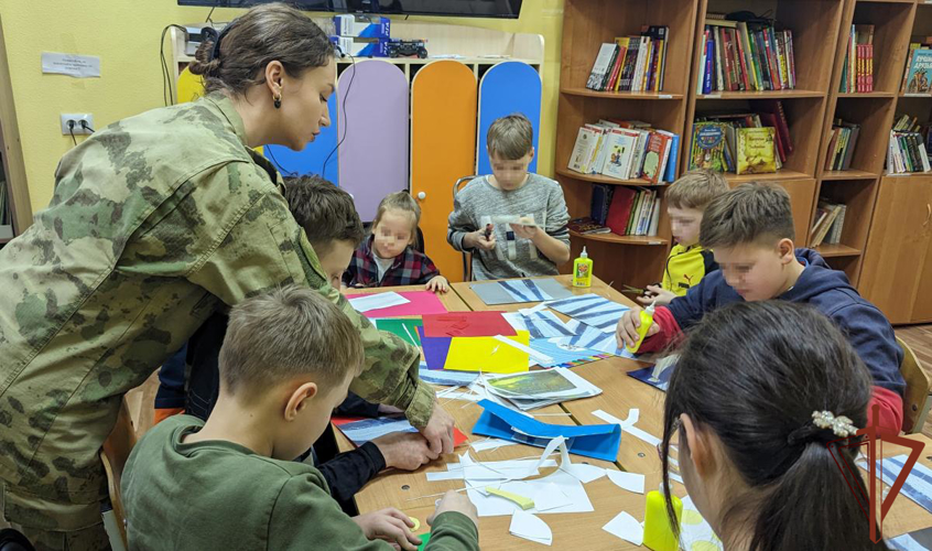 Росгвардейцы рассказали воспитанникам социального центра «Гнездышко» об их сверстниках - детях блокадного Ленинграда