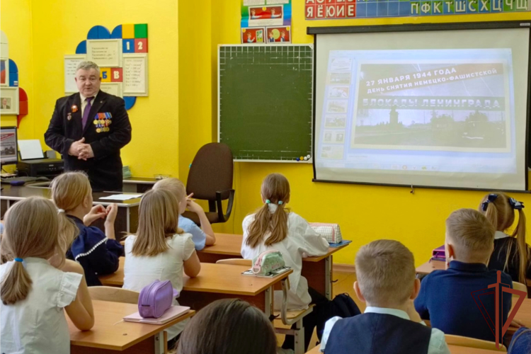 Росгвардейцы почтили память защитников и жителей блокадного Ленинграда на Урале
