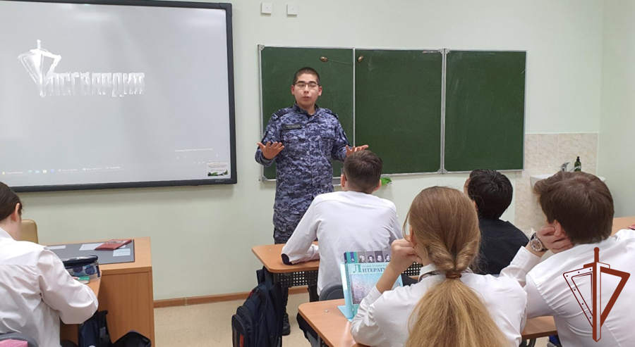 Росгвардия знакомит уральскую молодежь с ведомственными институтами