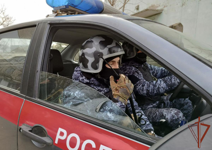Росгвардия представила выставку фотографий «Росгвардия. На страже Херсонской области»
