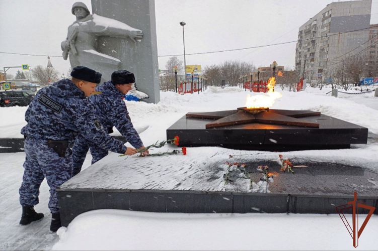В годовщину снятия блокады Ленинграда росгвардейцы провели патриотические мероприятия в регионах Центральной России