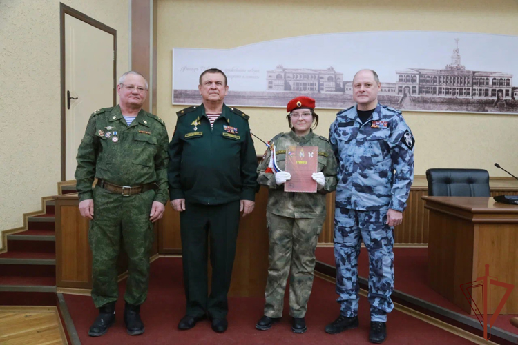 Росгвардейцы поощрили отличившихся кадет в Приволжье