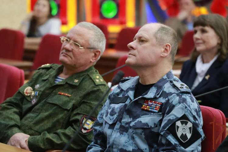Росгвардейцы поощрили отличившихся кадет в Приволжье