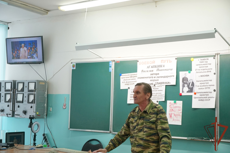 Росгвардейцы участвуют в акции «Прощание славянки» - марш, объединивший народы» в Приволжье
