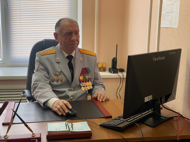 Росгвардейцы провели телемост для ветеранов ведомства в Приволжье