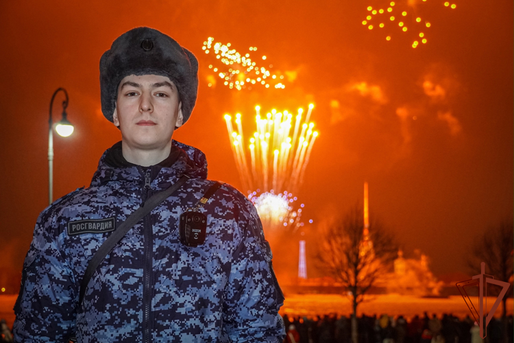 Безопасность праздничных мероприятий ко Дню защитника Отечества обеспечили росгвардейцы в Санкт-Петербурге