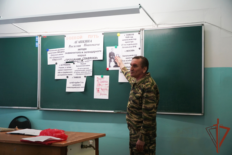 Росгвардейцы участвуют в акции «Прощание славянки» - марш, объединивший народы» в Приволжье