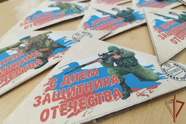 Ветераны Росгвардии и подшефные школьники из Зауралья собрали гуманитарную помощь для участников СВО 