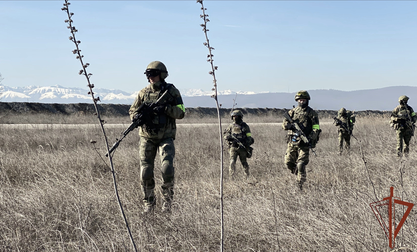 Военнослужащих подразделений оперативного назначения поздравили на Северном Кавказе