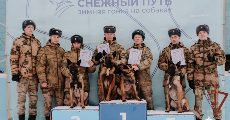 Курсанты Пермского военного института Росгвардии приняли участие в зимней гонке на собаках