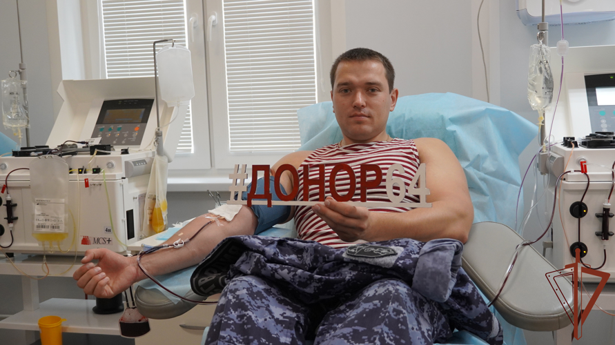 Росгвардейцы поддержали ведомственную акцию «От сердца к сердцу» в Саратове