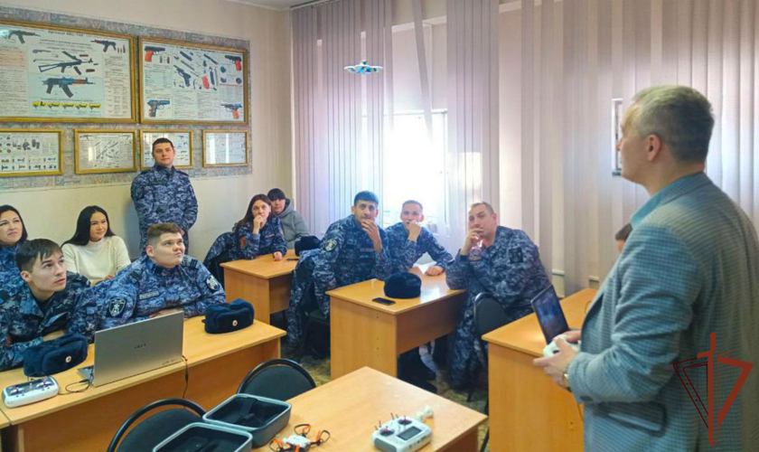 Росгвардейцы приняли участие в учебно-практических занятиях по управлению БПЛА на Ямале 