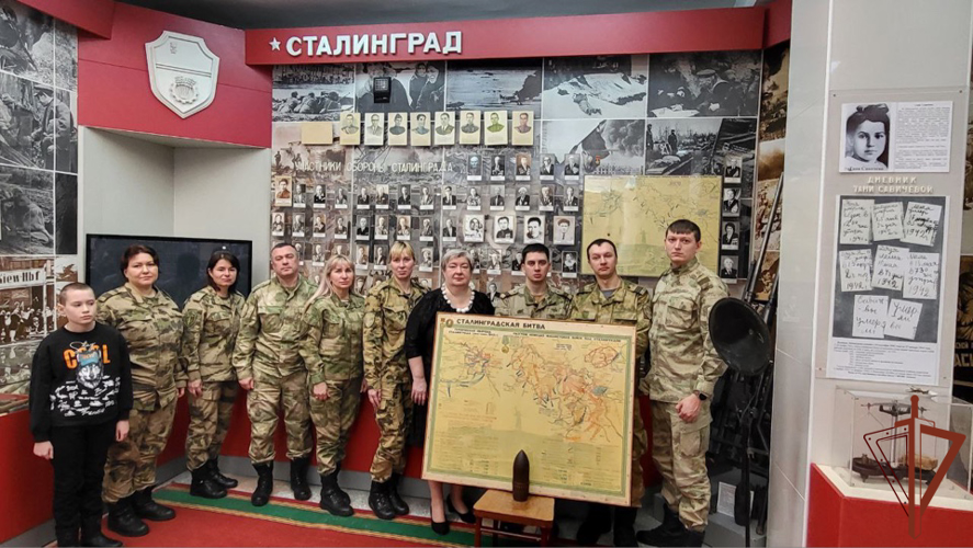 Росгвардейцы в Сибири присоединились к празднованию 81-й годовщины победы в Сталинградской битве