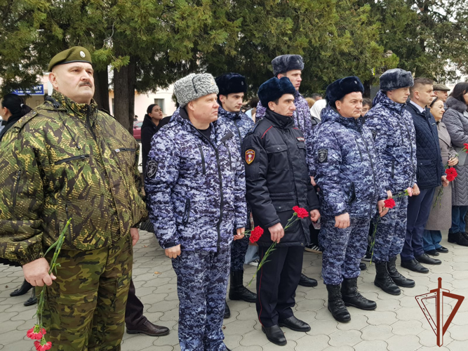 Росгвардейцы на Северном Кавказе участвуют в мероприятиях ко Дню памяти об исполнявших служебный долг за пределами Отечества россиянах