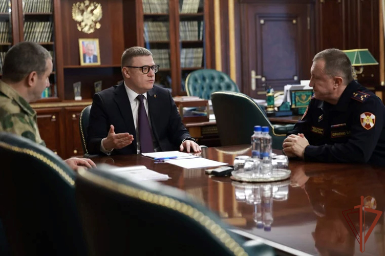 Замкомандующего Уральским округом представил нового руководителя тероргана Росгвардии губернатору Челябинской области