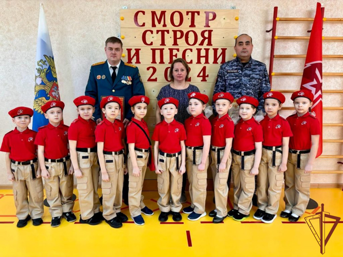 В Уральском округе Росгвардии продолжаются патриотические мероприятия и познавательные встречи для воспитанников образовательных учреждений