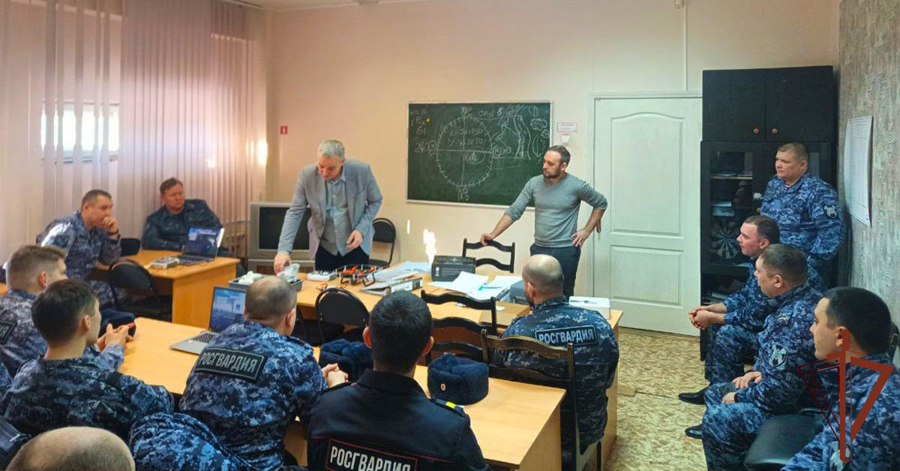 Росгвардейцы приняли участие в учебно-практических занятиях по управлению БПЛА на Ямале 