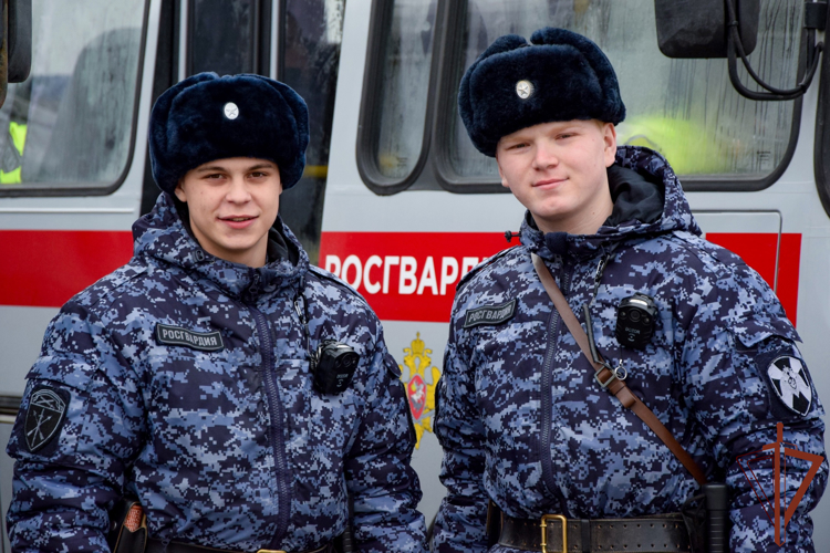 Росгвардейцы обеспечили безопасность матча Континентальной хоккейной лиги в Санкт-Петербурге