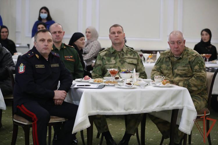 Представители Росгвардии посетили встречу главы Ингушетии с семьями погибших участников СВО