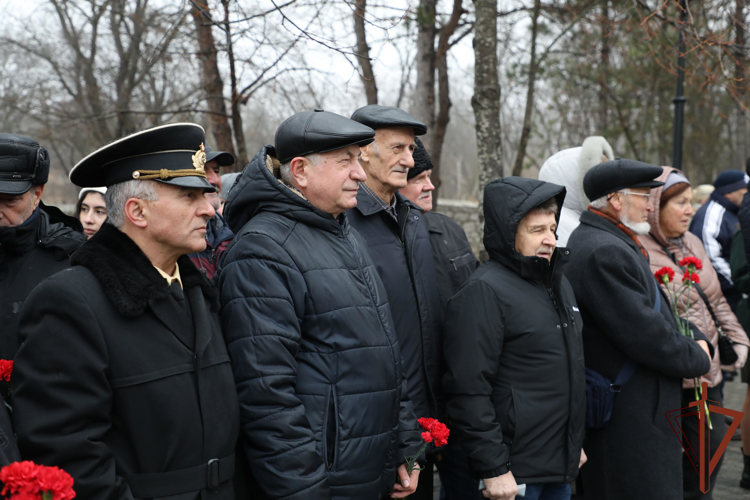 Заместитель командующего Северо-Кавказским округом Росгвардии принял участие в памятном мероприятии в Пятигорске