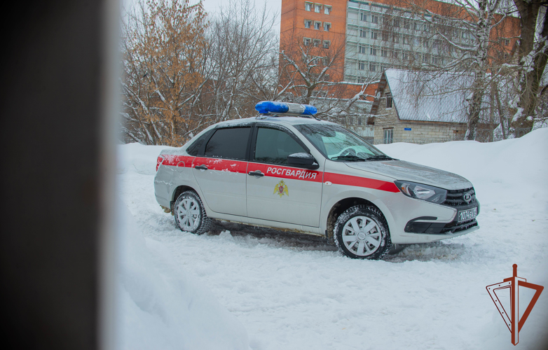 Росгвардейцы помогли потерявшемуся пенсионеру вернуться домой в Пензе