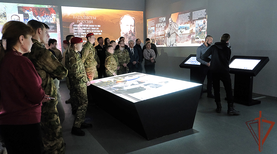 Подшефный класс Росгвардии встретился с военнослужащими батальона «Спарта» в Мелитополе
