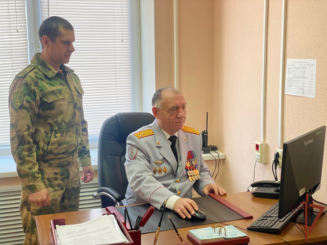 Росгвардейцы провели телемост для ветеранов ведомства в Приволжье