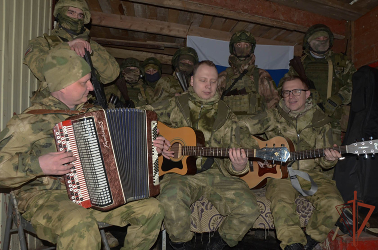 Фронтовая бригада ведомственного ансамбля выступила перед военнослужащими и сотрудниками Росгвардии (видео)